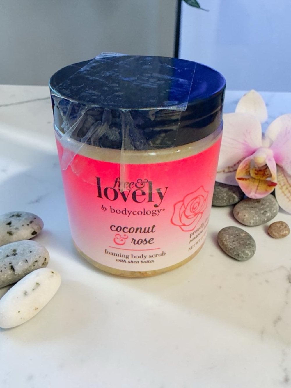 Free & Lovely by bodycology